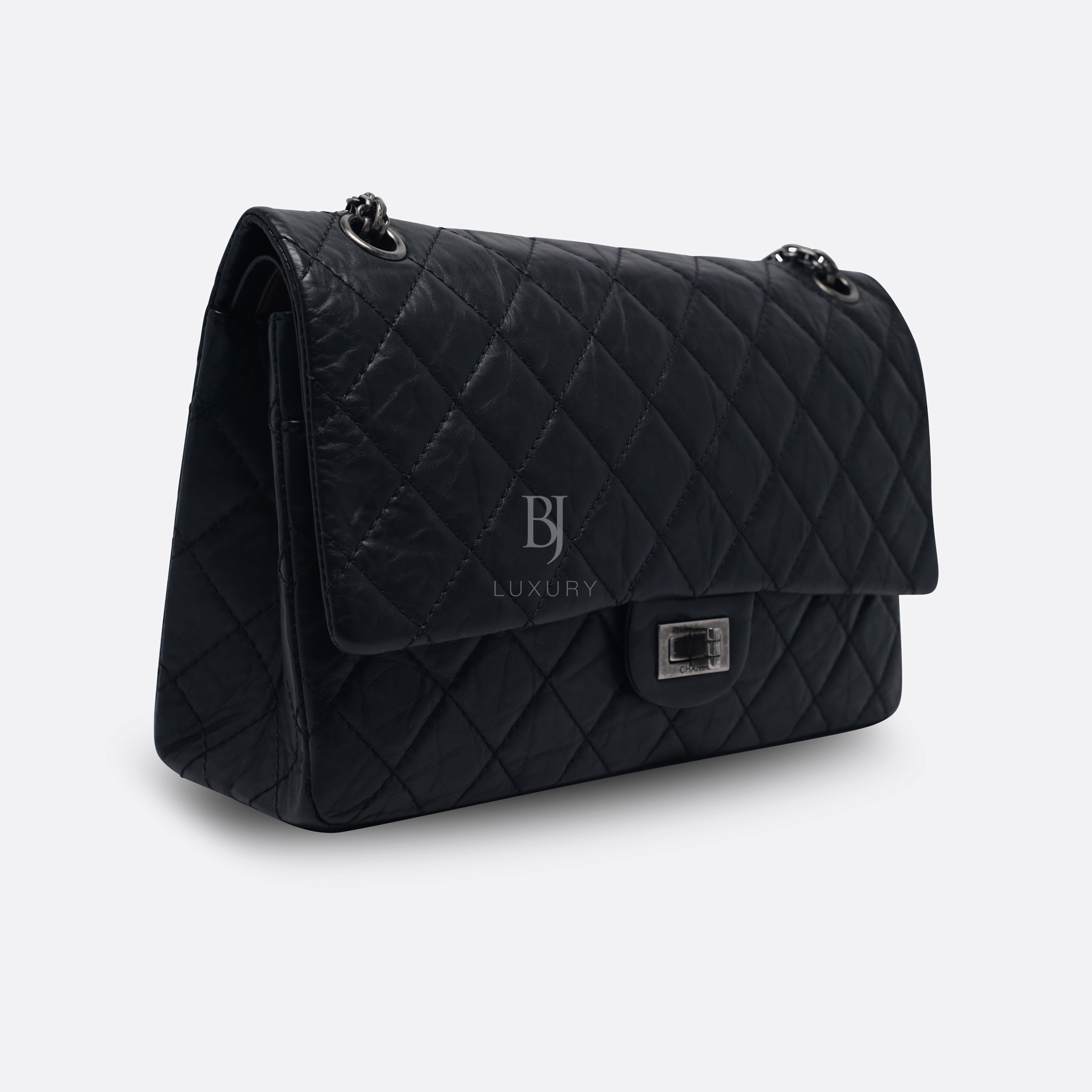 CHANEL CLASSIC HANDBAG MEDIUM BLACK AGED CALFSKIN