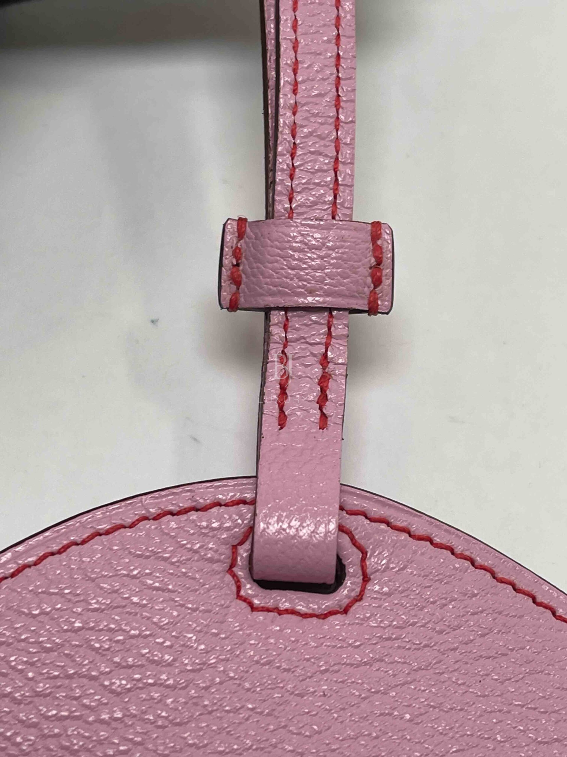 HERMES-TELEPHONEINTHELOOPTOGOCOVER-PM-MAUVESYLVESTRE-CHEVRE-Photo 17-12-22, 10 32 38 AM.jpg