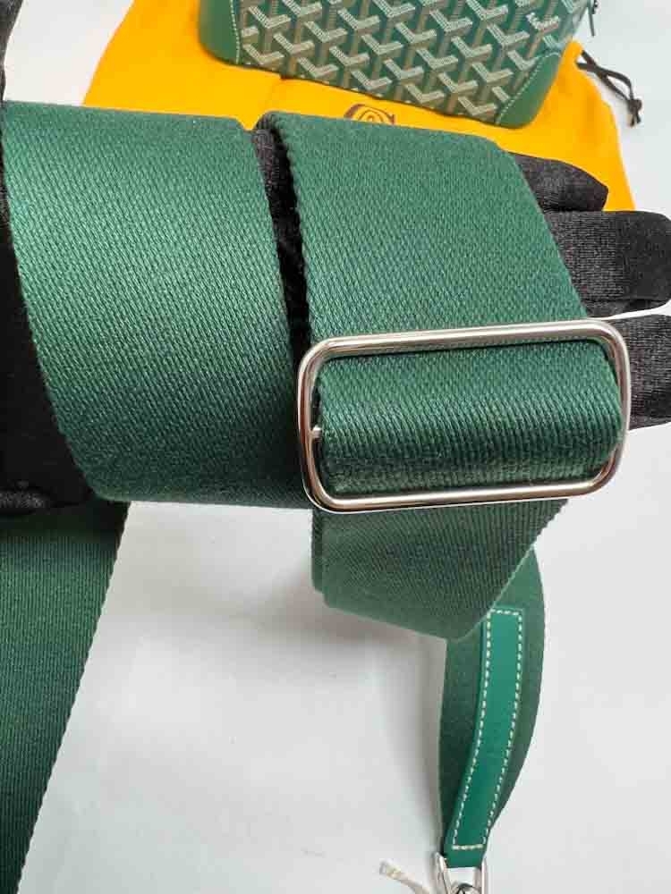 GOYARD-HANDBAG-MINI-GREEN-COATEDCANVAS-IMG_3558.jpg