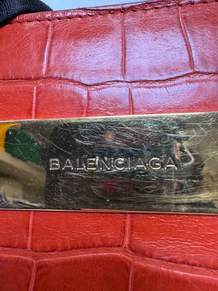 BALENCIAGA-CABLETOTE-ORANGE-ALLIGATOR-Photo 19-2-25, 4 53 23 PM.jpg