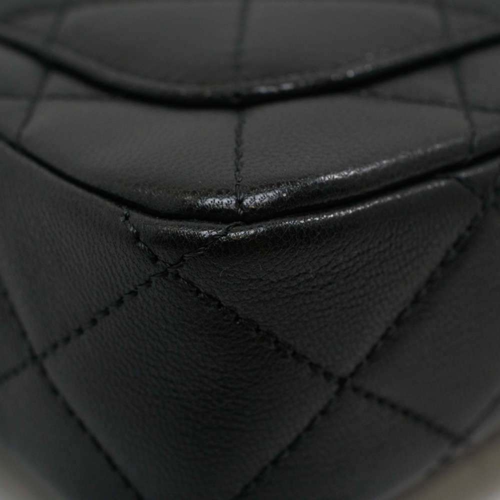 CHANEL-FLAPBAG-SMALL-BLACK-CAVIAR-5359 corner3.jpg
