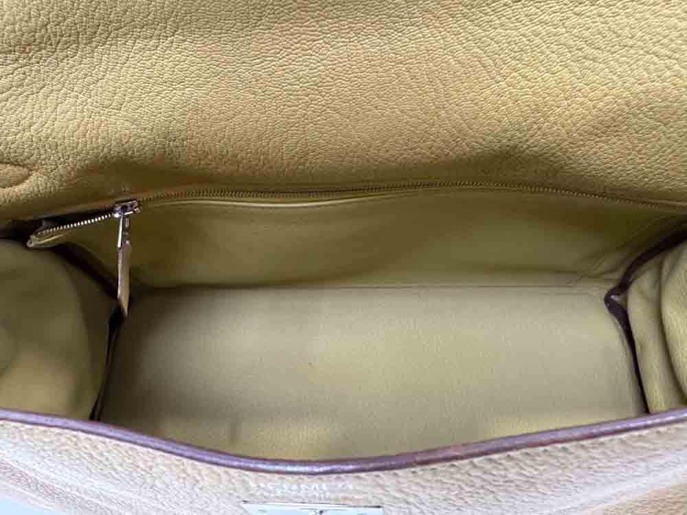 HERMES-KELLYRETOURNE-35-VERTCHARTREUSE-CHEVREMYSORE-Photo 13-9-25, 6 08 01 PM.jpg