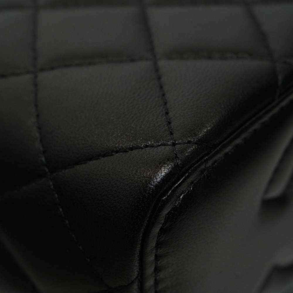 CHANEL-VANITY-MINI-BLACK-LAMBSKIN-7823 corner1.jpg