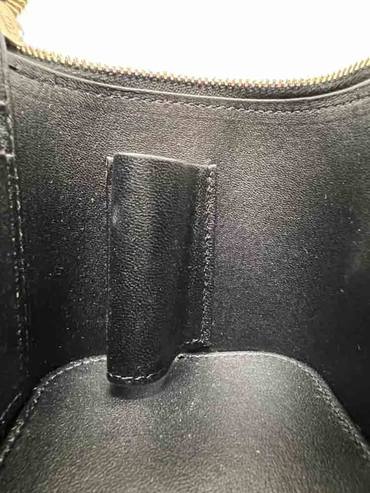 CHANEL-VANITY-MINI-BLACK-LAMBSKIN-IMG_5634.jpg