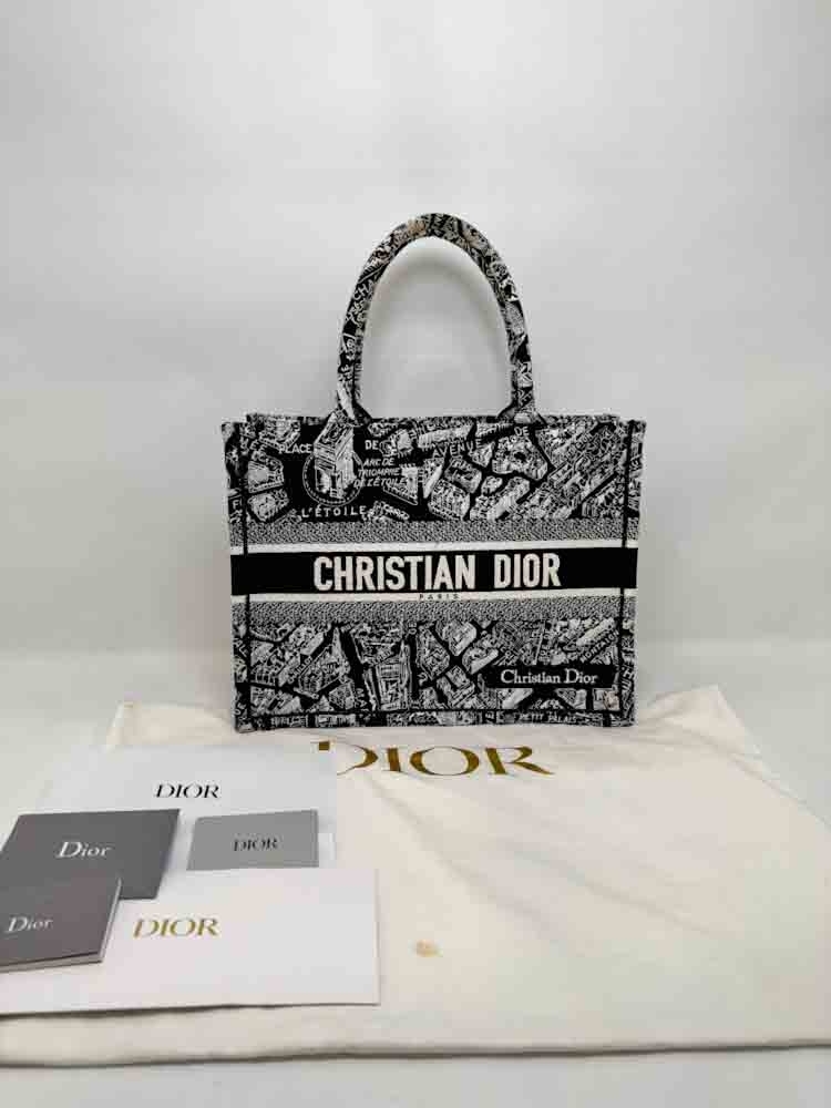 CHRISTIANDIOR-BOOKTOTE-MEDIUM-BLACK,WHITE-FABRIC-Photo 21-11-25, 1 38 07 PM.jpg