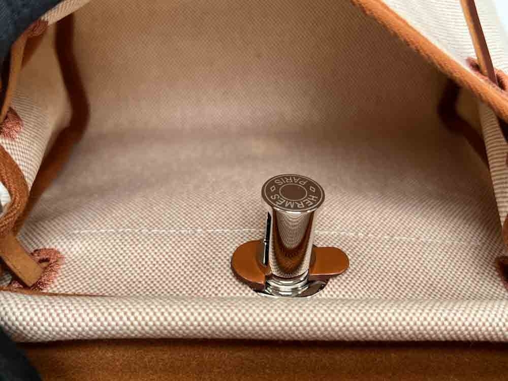 HERMES-HERBAG-MINI-FAUVE-TOILEH-VACHE-IMG_5505.jpg