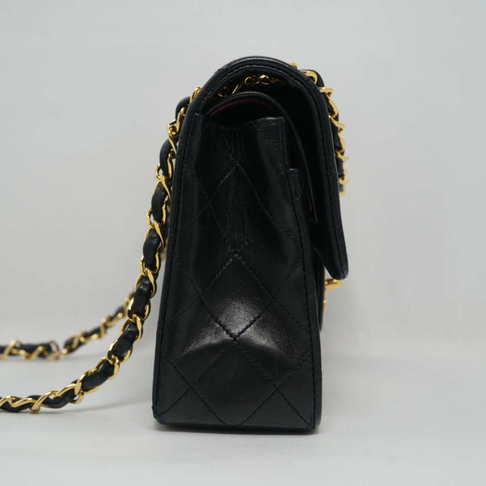 CHANEL-CLASSICHANDBAG-SMALL-BLACK-LAMBSKIN-7864 side.jpg