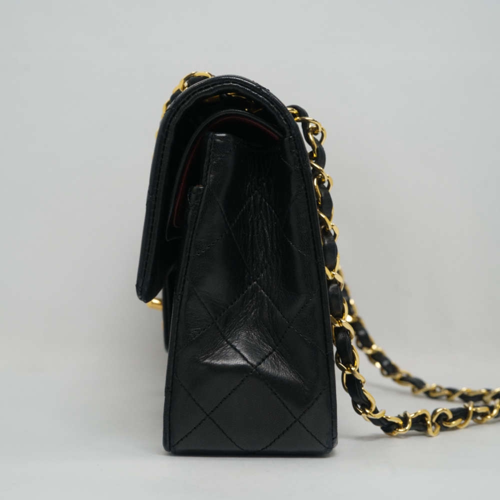 CHANEL-CLASSICHANDBAG-SMALL-BLACK-LAMBSKIN-7864 side2.jpg