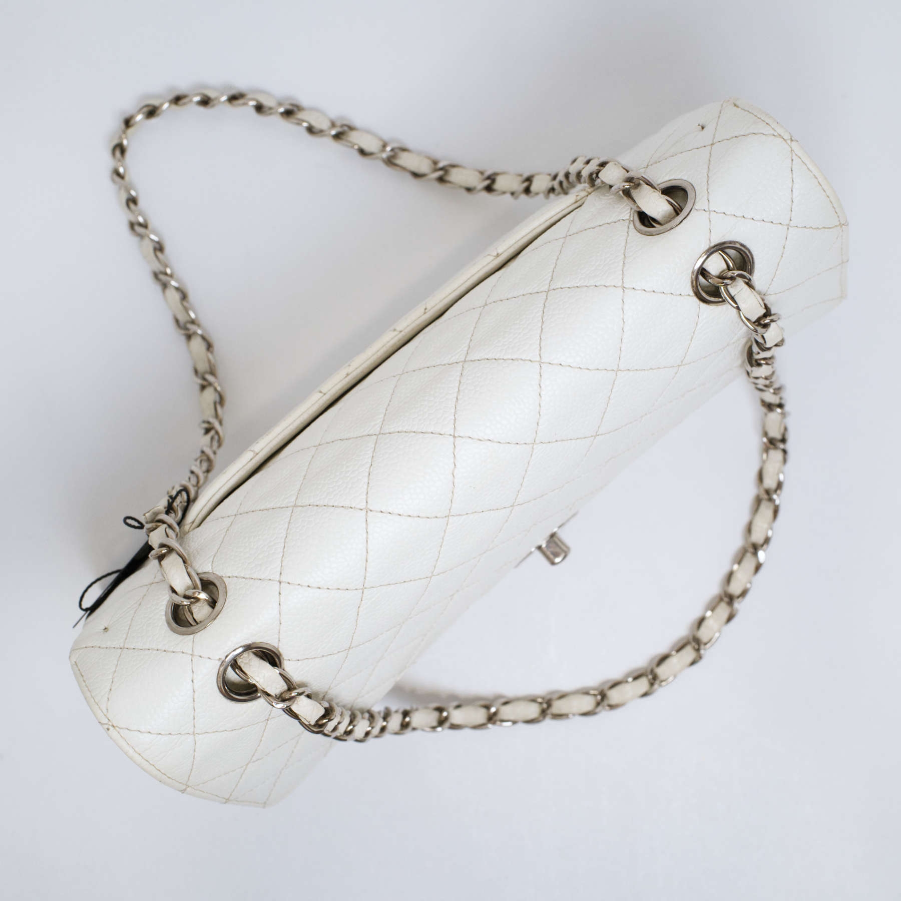 CHANEL-CLASSICHANDBAG-MEDIUM-WHITE-CAVIAR-4608 topdown.jpg