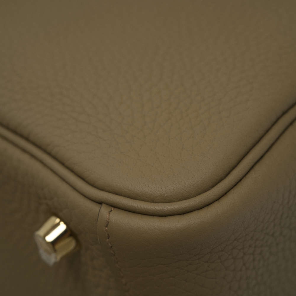 HERMES-LINDY-26-BEIGEMARFA-CLEMENCE-8074 corner4.jpg