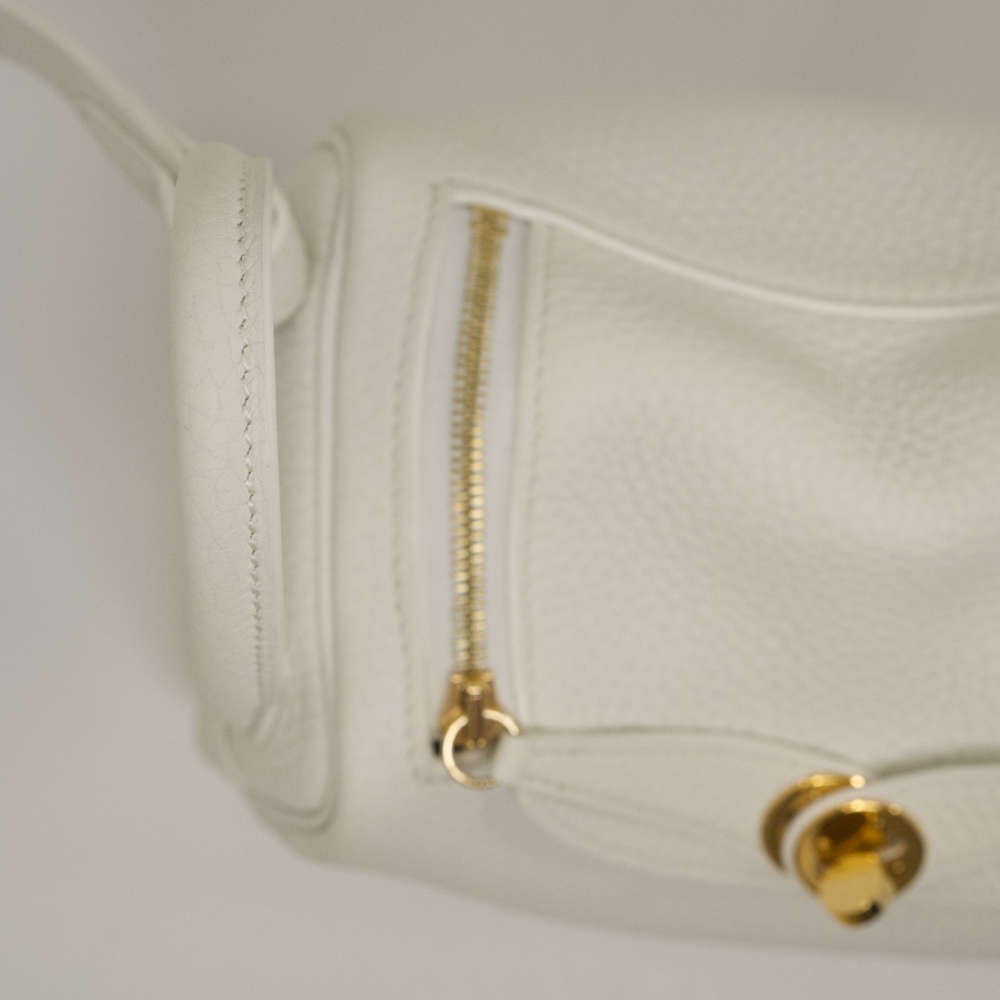 HERMES-LINDY-MINI-NEWWHITE-CLEMENCE-8098 handle.jpg
