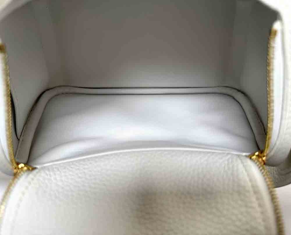 HERMES-LINDY-MINI-NEWWHITE-CLEMENCE-IMG_3067.jpg