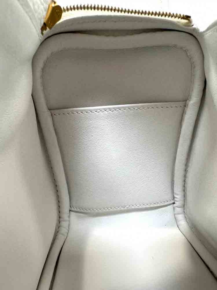 HERMES-LINDY-MINI-NEWWHITE-CLEMENCE-IMG_3068.jpg