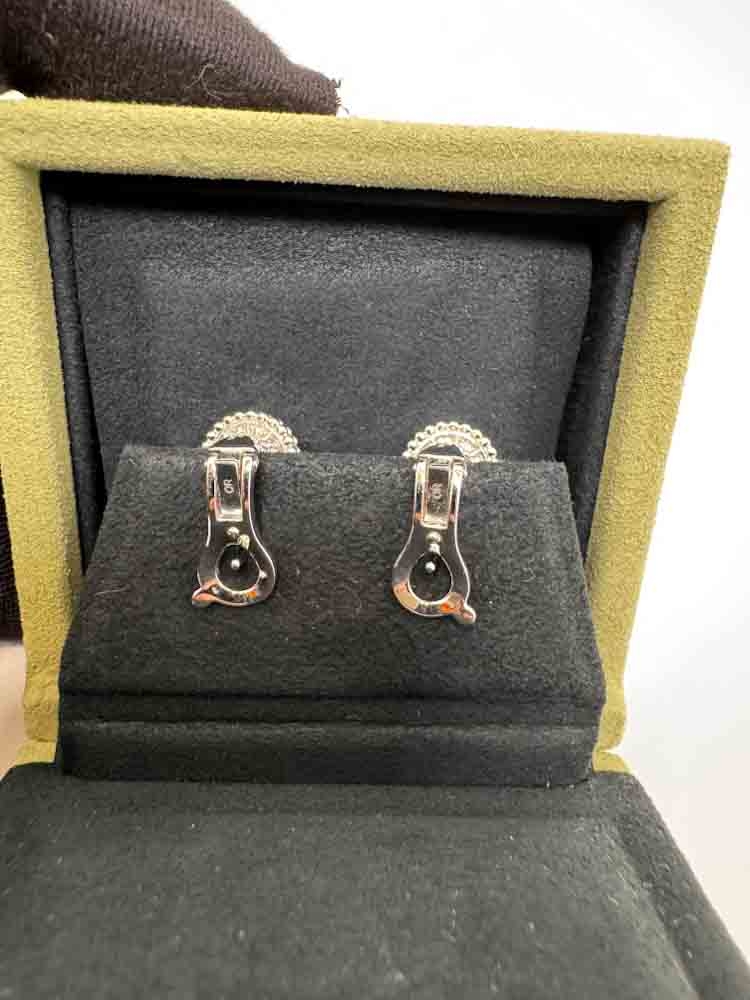 VANCLEEFANDARPELS-MAGICALHAMBRAEARRINGS-WHITE-18KWHITEGOLD-IMG_4689.jpg