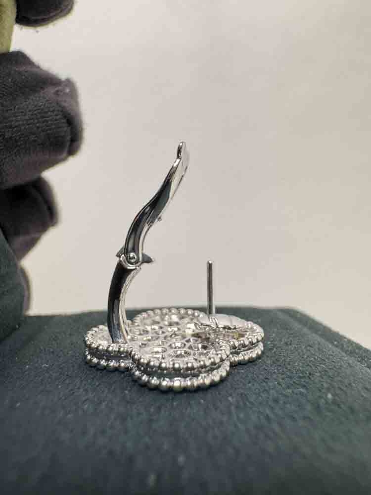 VANCLEEFANDARPELS-MAGICALHAMBRAEARRINGS-WHITE-18KWHITEGOLD-IMG_4692.jpg