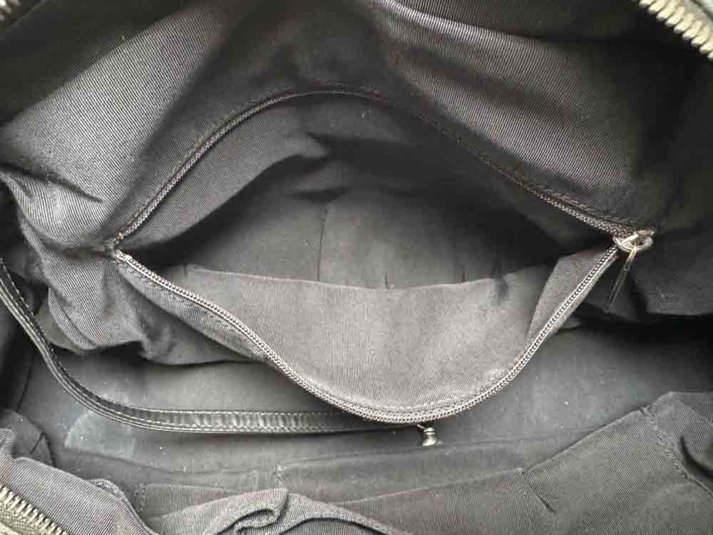 CHANEL-BOWLINGBAG-BLACK-IRIDESCENTCALFSKIN-IMG_8163.jpg