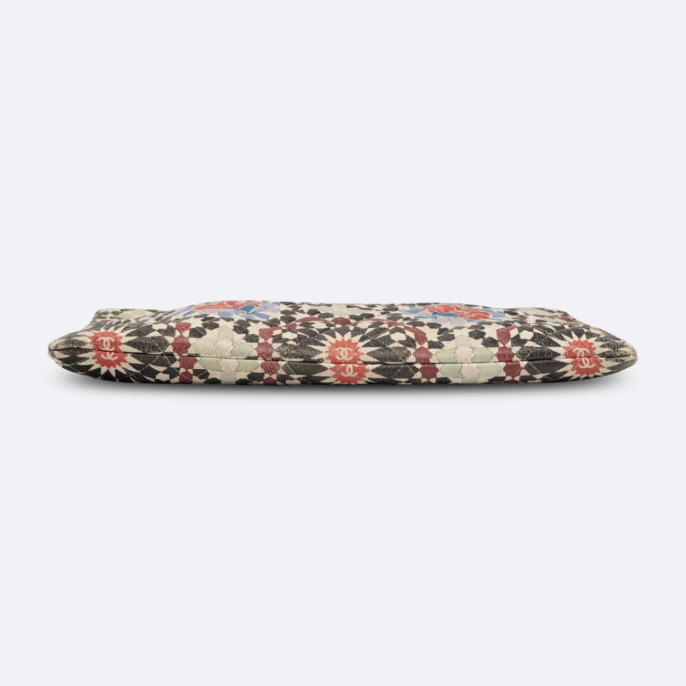 CHANEL-CLUTCH-MULTICOLOR-LAMBSKIN-8194 base.jpg