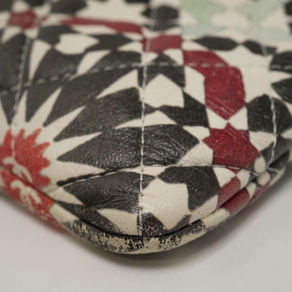 CHANEL-CLUTCH-MULTICOLOR-LAMBSKIN-8194 corner4.jpg