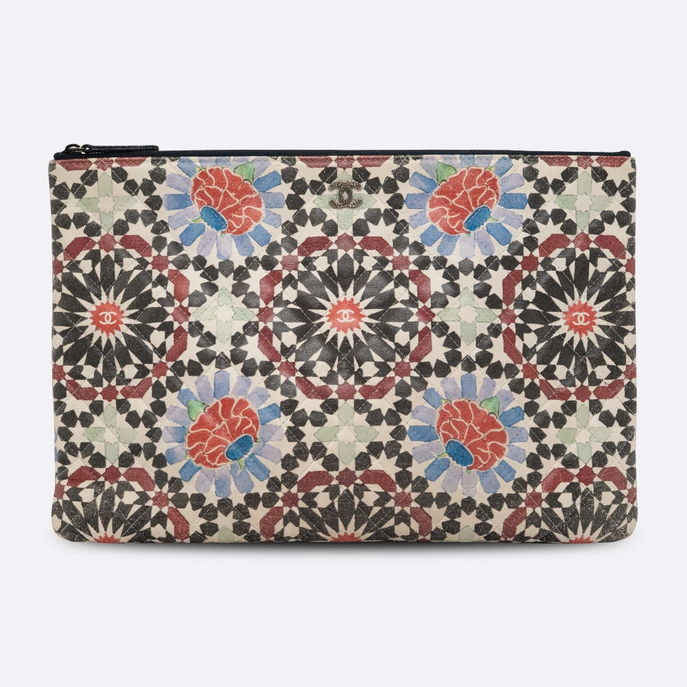 CHANEL-CLUTCH-MULTICOLOR-LAMBSKIN-8194 front.jpg