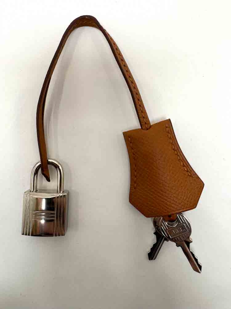 HERMES-KELLYLETTRE-28-GOLD-EPSOM-IMG_3377.jpg