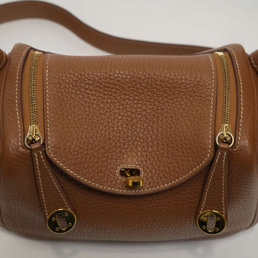 HERMES-LINDY-MINI-GOLD-CLEMENCE-8365 flap.jpg