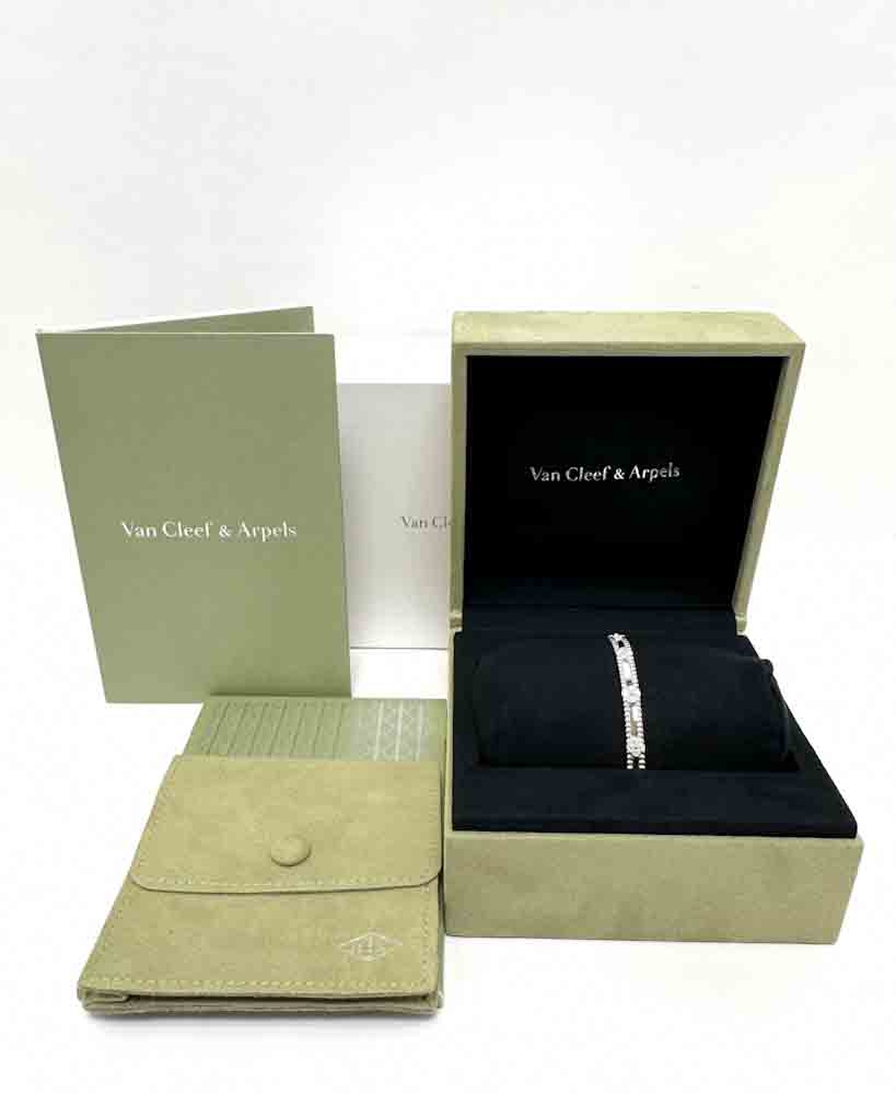 VANCLEEFANDARPELS-PERLEEBRACELET-WHITEGOLD-Photo 27-6-26, 4 08 08 PM.jpg
