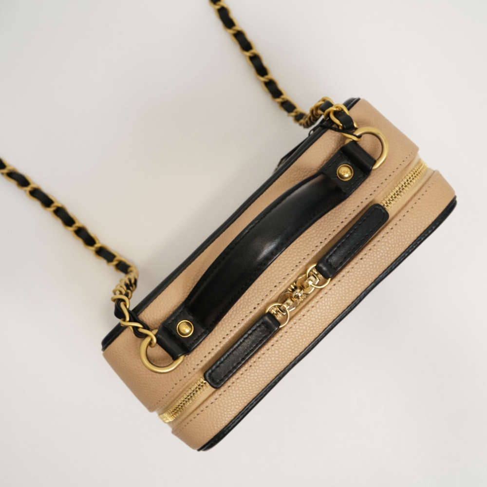 CHANEL-FILIGREEVANITY-MEDIUM-BEIGE-CAVIAR-8425 topdown.jpg
