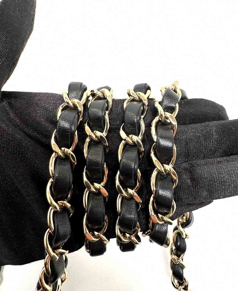 CHANEL-CLASSICHANDBAG-MINI-BLACK-LAMBSKIN-IMG_2036.jpg
