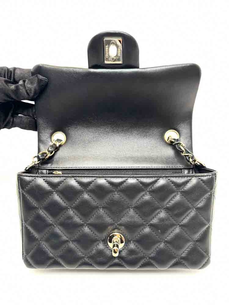 CHANEL-CLASSICHANDBAG-MINI-BLACK-LAMBSKIN-IMG_2037.jpg