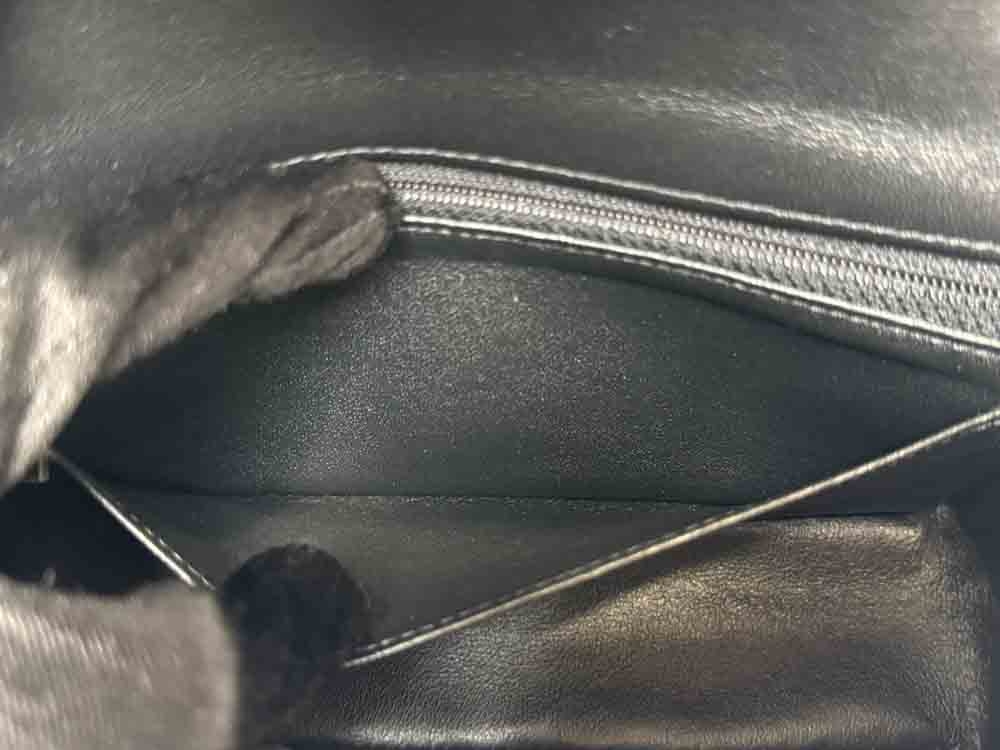 CHANEL-CLASSICHANDBAG-MINI-BLACK-LAMBSKIN-IMG_2063.jpg