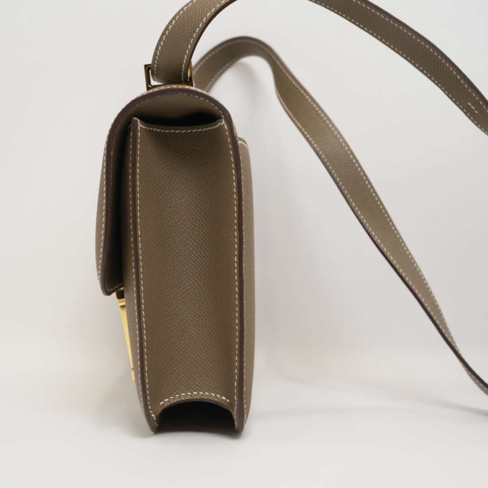 HERMES-CONSTANCEMIRROR-1-24-ETOUPE-EPSOM-8450 side2.jpg