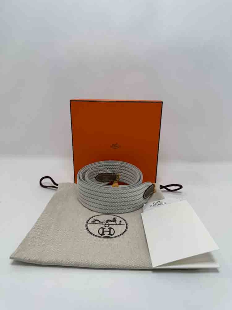 HERMES-SANGLECAVALEBAGSTRAP-105CM-GRISPERLE-CANVAS-Photo 15-9-26, 3 41 57 PM.jpg