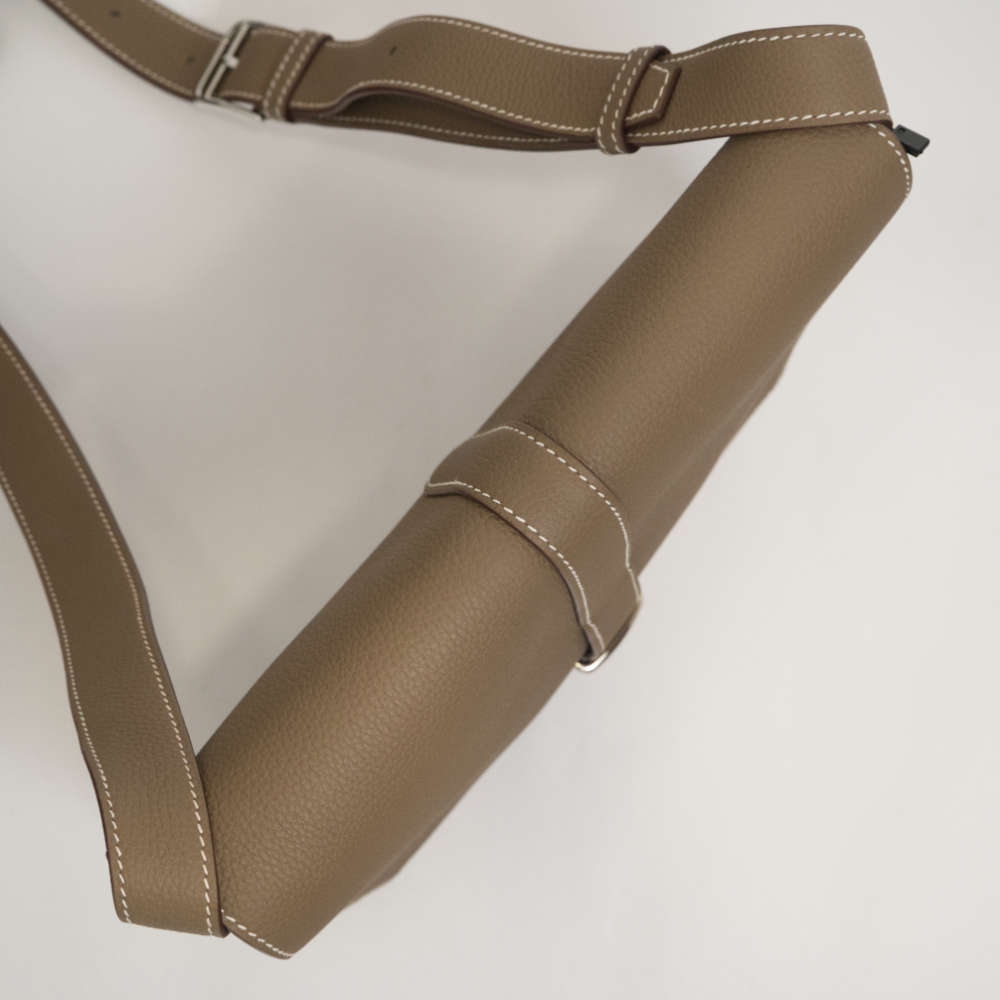 HERMES-STEVEMESSENGER-27-ETOUPE-TOGO-8464 topdown.jpg
